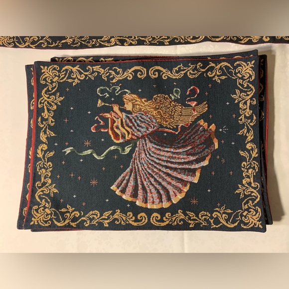 NWOT Christmas Angel Table Runner and 8 Place Mats, Needlepoint, Vintage - Picture 4 of 10